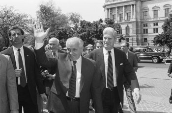 Mikhail Gorbachev and Librarian of Congress James H. Billington walk the capitol grounds