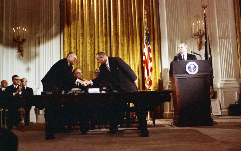 on. Anatoly Dobrynin, Amb. Russia shakes hands with President Lyndon B. Johnson