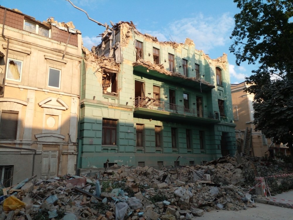 A house in the center of Odesa destroyed due to the explosion of a Russian rocket attcack