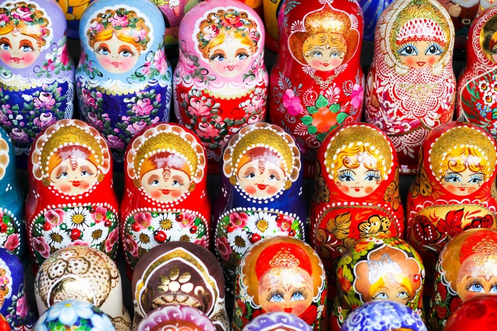 Russian dolls for sale in Moscow