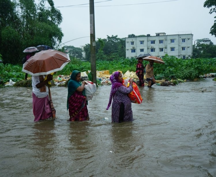 The flood situation in Sylhet, Bangladesh has flooded roads and houses.