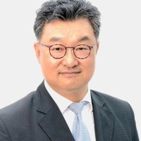 Headshot image of Heungkyu Kim