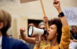 Image - Breaking Barriers: Women in the Americas