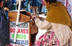 Woman Money La Paz Bolivia